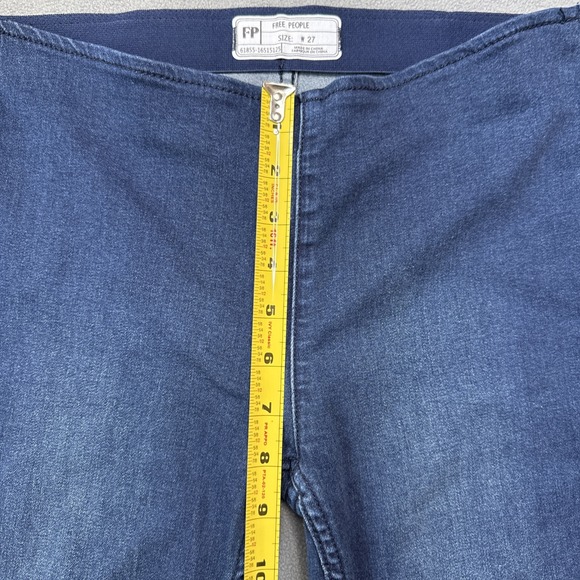 Free People Jeans Womens 27 Blue Indigo Flare Low‎ Rise Pull On Retro 70s Denim - Picture 5 of 12